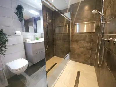 Salle de bains dans l'établissement Appartement Familial- T3 LUXE- Borne VE- Recharging Station - 5min de la Gare- Colmar