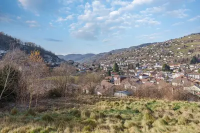 Vue générale sur la montagne ou vue sur la montagne depuis l'appartement