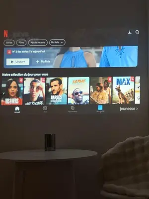 Télévision ou salle de divertissement dans l'établissement Chez Céline