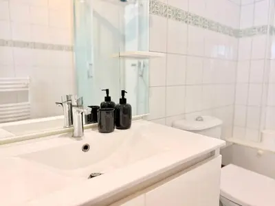 Salle de bains dans l'établissement Le Charmant Refuge au Cœur de Rouffach