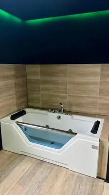 Salle de bains dans l'établissement Love Room - Jungle expérience