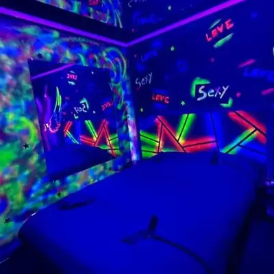 Love Room - fluo expérience