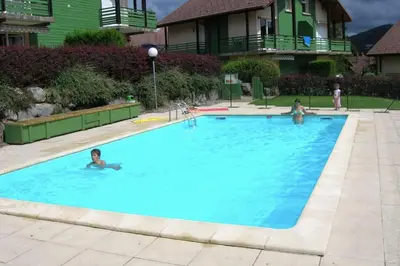 Piscine de l'établissement Peaceful stay in Gérardmer close to activities ou située à proximité
