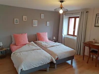 Un ou plusieurs lits dans un hébergement de l'établissement Chambre L'ORBI, Le Balcon de la Zimette