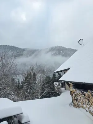 L'établissement Maison nature et calme - 3 chambres - Vue montagne en hiver