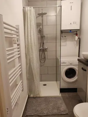 Salle de bains dans l'établissement Cosy appartement calme et tout équipé idéal seul ou en couple