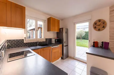 Cuisine ou kitchenette dans l'établissement Le clos Serenity - Jardin & parking