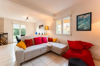 Coin salon dans l'établissement Le clos Serenity - Jardin & parking