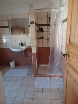 Salle de bains dans l'établissement Le figuier de francesca