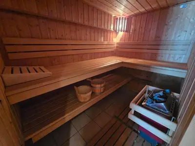 Plan de l'établissement Les huit joyeux randonneurs au sauna