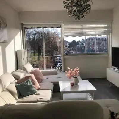 Appartement moderne esprit loft avec balcon centre Colmar proche gare et Place Rapp