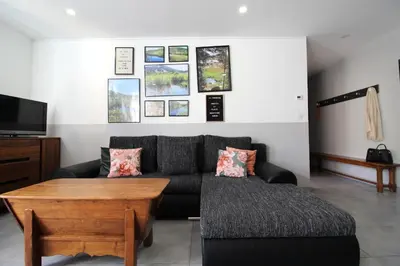 Télévision ou salle de divertissement dans l'établissement Gîte Millésime à Gérardmer Emplacement idéal tout