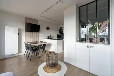 Cuisine ou kitchenette dans l'établissement La Résidence Le Belvédère - Avec Balcon