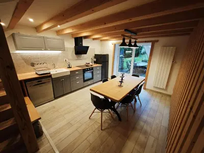 Cuisine ou kitchenette dans l'établissement L'orée du lac