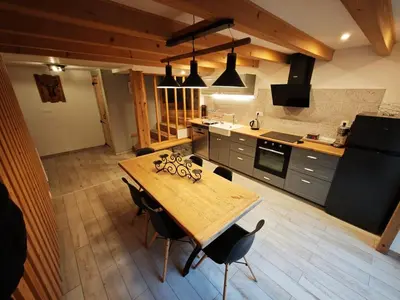 Cuisine ou kitchenette dans l'établissement L'orée du lac
