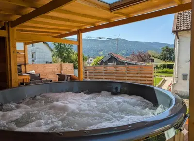 Vue générale sur la montagne ou vue sur la montagne depuis l'appartement