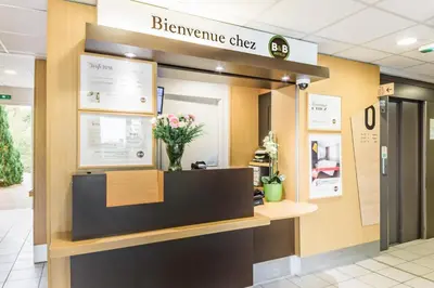 Hall ou réception de l'établissement B&B HOTEL Belfort