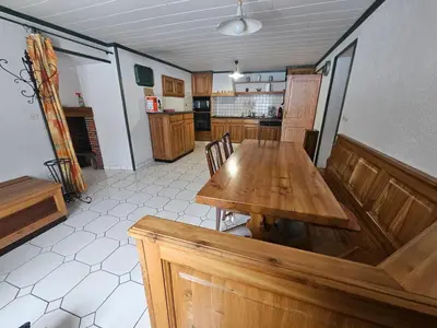 Cuisine ou kitchenette dans l'établissement le chant de la rivière