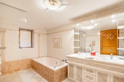 Salle de bains dans l'établissement Grande maison familiale à Kaysersberg-Vignoble