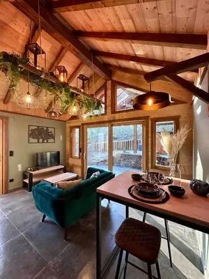 Plan de l'établissement Le Chalet de Lise et son bain nordique