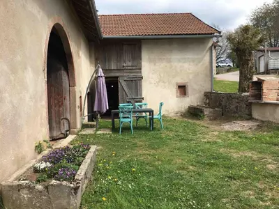 Jardin de l'établissement Ferme vosgienne cosy