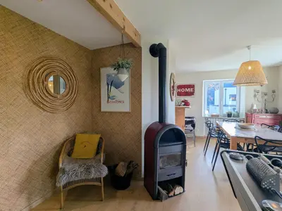 Cuisine ou kitchenette dans l'établissement Gîte chaleureux à Gérardmer, 5 pers. - FR-1-589-845