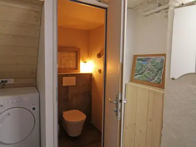 Salle de bains dans l'établissement Gîte chaleureux à Gérardmer, 5 pers. - FR-1-589-845