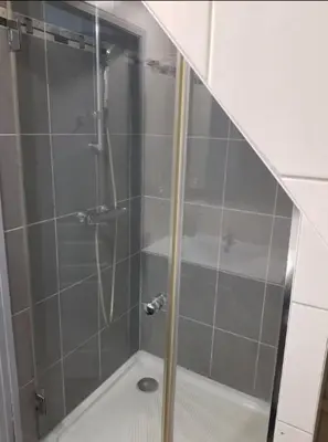Salle de bains dans l'établissement Le Stein