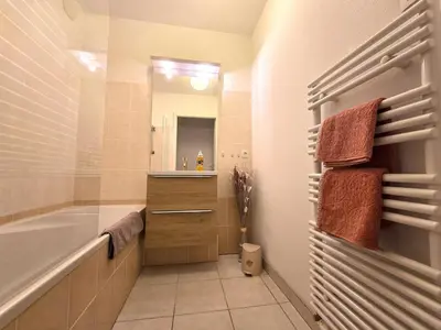 Salle de bains dans l'établissement Jazz & Colmar - T2 - Free Parking - Centre ville- Colmar