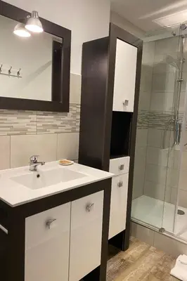 Salle de bains dans l'établissement Apartment Bugatti in Riquewihr by Interhome