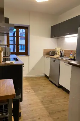 Cuisine ou kitchenette dans l'établissement Apartment Bugatti in Riquewihr by Interhome