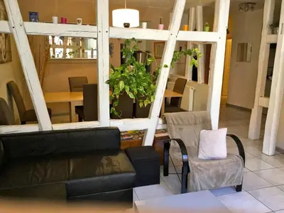 Coin salon dans l'établissement Apartment mit zwei Garagenstellplätzen by Interhome