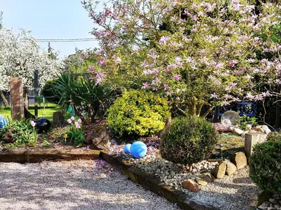 Jardin de l'établissement Holiday Home Ruhiges Ferienhaus mit Garten an der Weinstraße by Interhome
