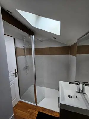 Salle de bains dans l'établissement Gîte Noa