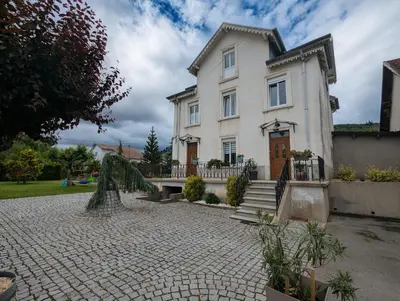 Jardin de l'établissement Chambres Eugène et Gabrielle, La Villa de Fraize