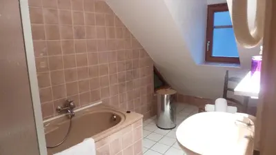 Salle de bains dans l'établissement Chez Norbert gîte Le Riesling