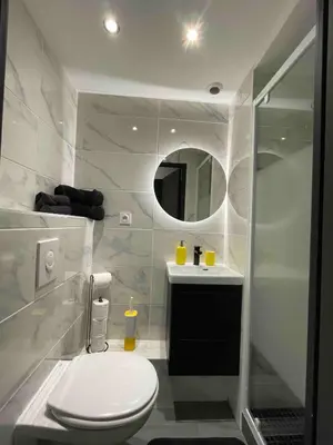 Salle de bains dans l'établissement MoonYellow - Basel - AirPort - HighQuality