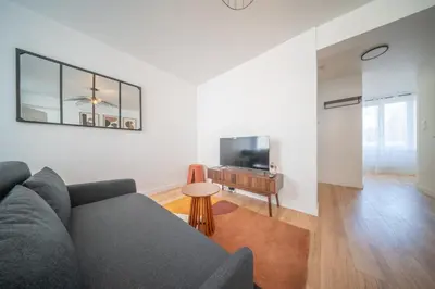 Télévision ou salle de divertissement dans l'établissement Saint Fiacre 1er Etage 3 Pers Proche Gare