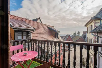 Balcon ou terrasse dans l'établissement Aux charmes d'Alsace - Idéal groupes et familles