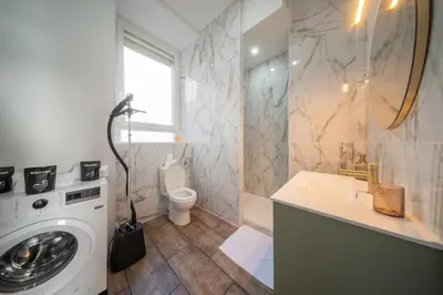 Salle de bains dans l'établissement Le Bateau d'Alma Chic apartment for 6 people
