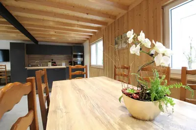 Cuisine ou kitchenette dans l'établissement Gîte Chez Marguerite au Ménil Jardin Terrasse
