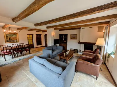Plan de l'établissement Maison calme en forêt avec sauna et fibre - 10 pers. - FR-1-583-514
