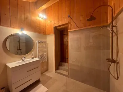 Salle de bains dans l'établissement Cottage Saasberg