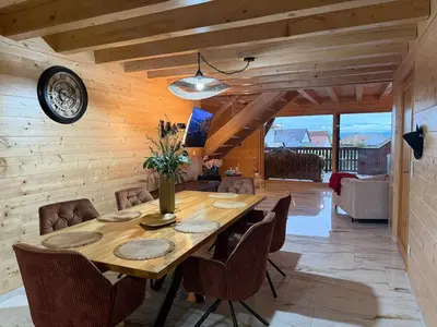 Coin salon dans l'établissement Beautiful Loft with Jacuzzi
