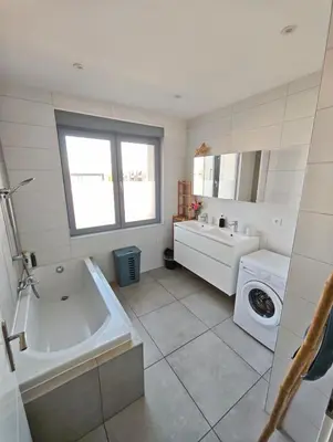 Salle de bains dans l'établissement Colmar Gîte des Cotonnades