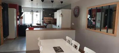 Plan de l'établissement Spacieux duplex avec terrasse très apprécié des voyageurs au cœur de la Bresse - de 2 à 8 personnes