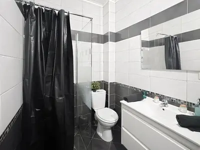 Salle de bains dans l'établissement Appartement Le Paris jusqu'à 6 voyageurs