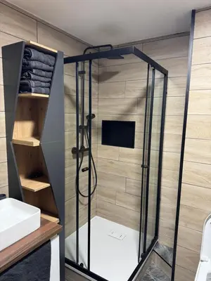 Salle de bains dans l'établissement Gîte au clocher vrillé