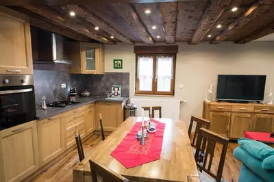 Cuisine ou kitchenette dans l'établissement la petite maison