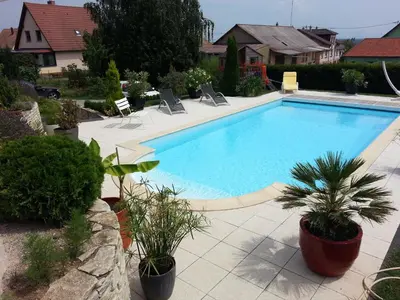 Piscine de l'établissement Au Coeur Du Vignoble ou située à proximité